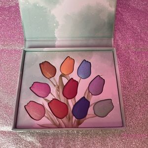 Base Blue Tulip Palette